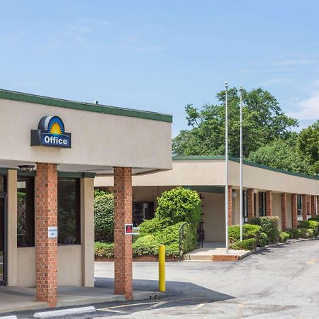 Days Inn By Wyndham Бедфорд Экстерьер фото